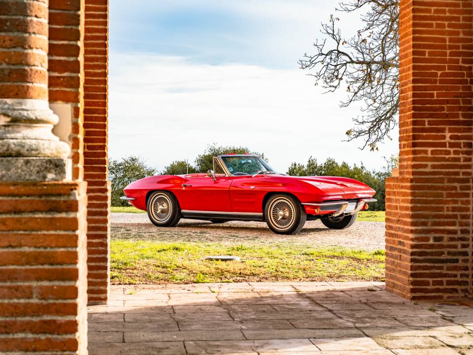 Image 3/64 of Chevrolet Corvette Sting Ray Convertible (1964)