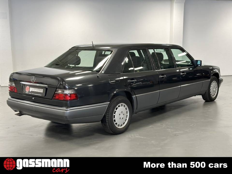 Imagen 7/15 de Mercedes-Benz E 280 Unikat (1994)