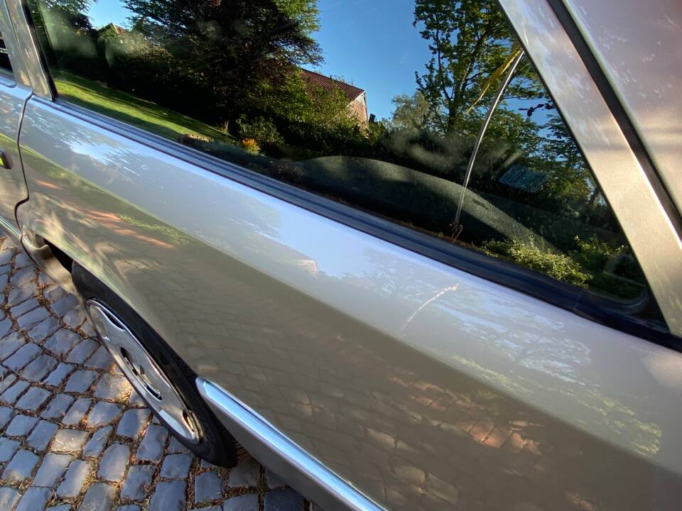 Bild 13/33 von Mercedes-Benz E 200 T (1994)
