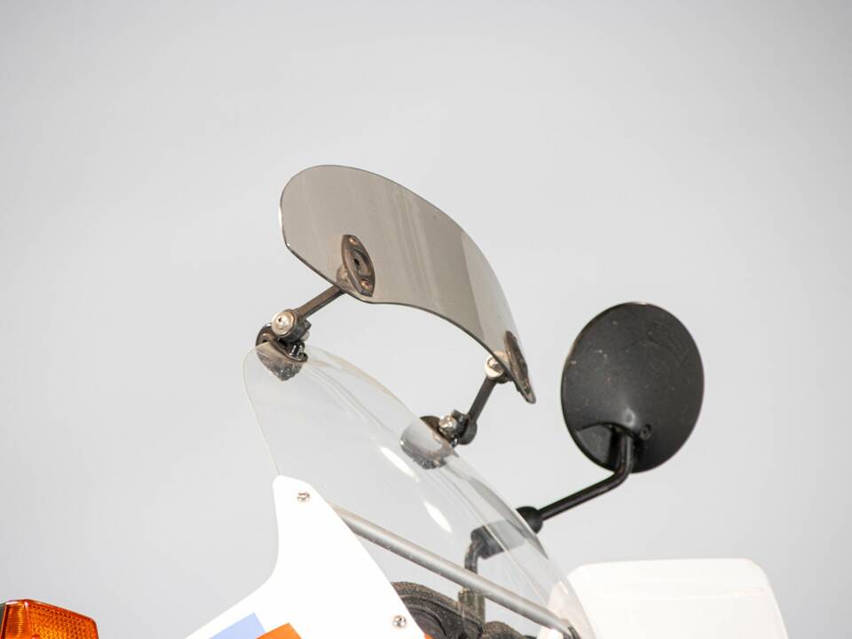 Image 43/50 of Honda DUMMY (1990)