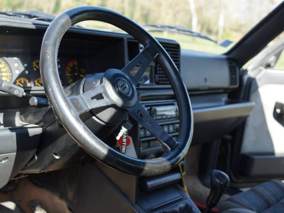 Bild 26/105 von Lancia Delta HF Integrale 16V (1990)