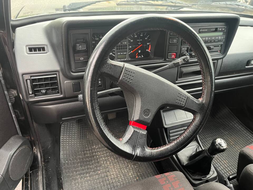 Image 6/78 de Volkswagen Golf Mk I Convertible 1.8 (1989)