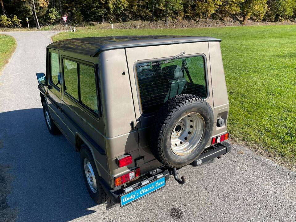 Image 8/39 of Mercedes-Benz 230 GE (SWB) (1986)