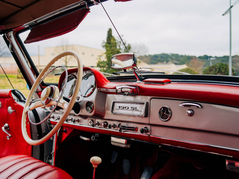 Imagen 30/40 de Mercedes-Benz 190 SL (1960)