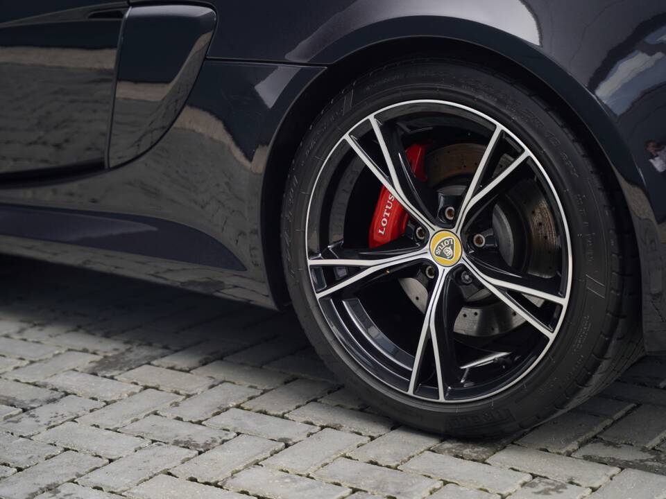 Image 38/50 of Lotus Exige S (2014)