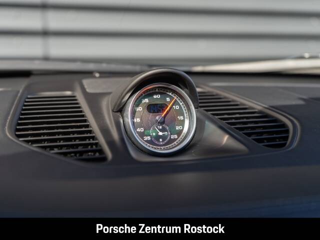 Bild 10/27 von Porsche 911 Carrera 4 GTS (2015)