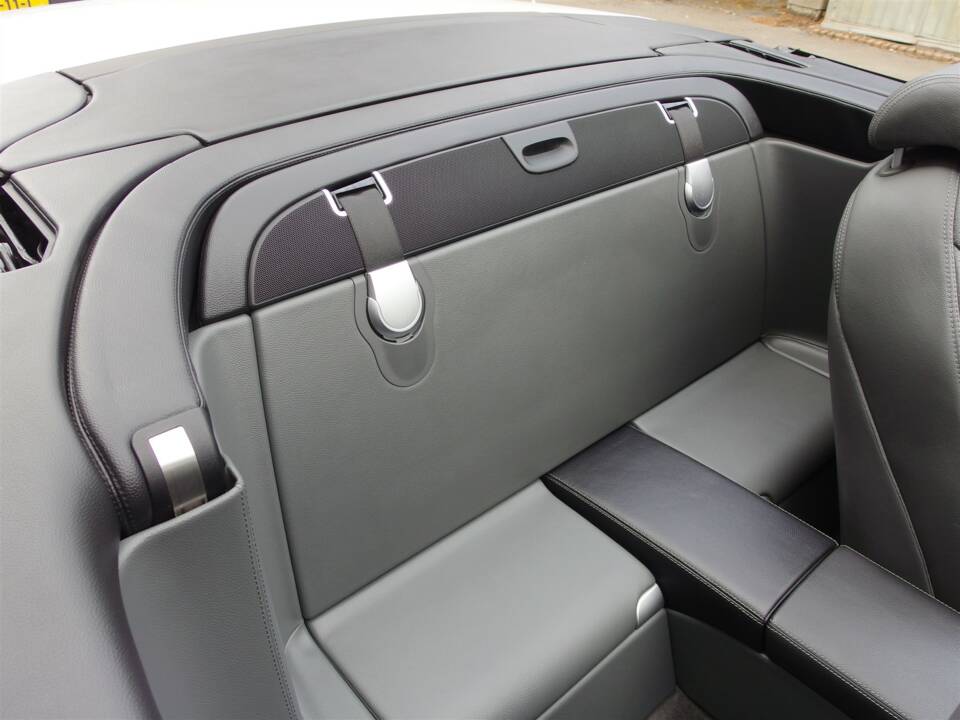 Image 62/97 de Mercedes-Benz SL 55 AMG (2003)