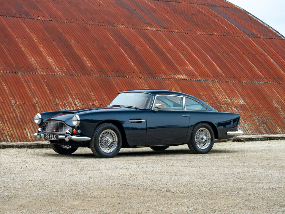 Image 3/33 de Aston Martin DB 4 (1963)