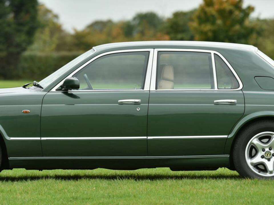 Immagine 18/50 di Bentley Arnage Green Label (1998)