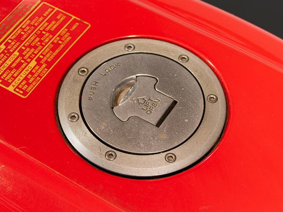 Image 46/50 of Honda DUMMY (1988)