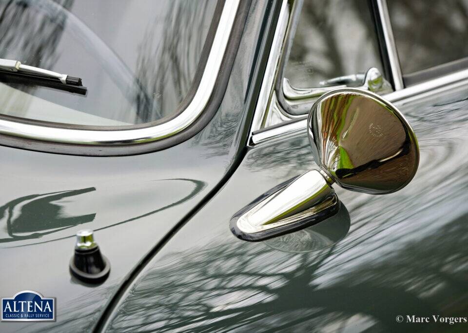 Image 28/57 de Porsche 356 C 1600 SC (1964)