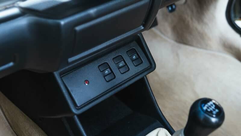 Image 34/50 of Volkswagen Golf Mk I GTI 1.8 (1991)