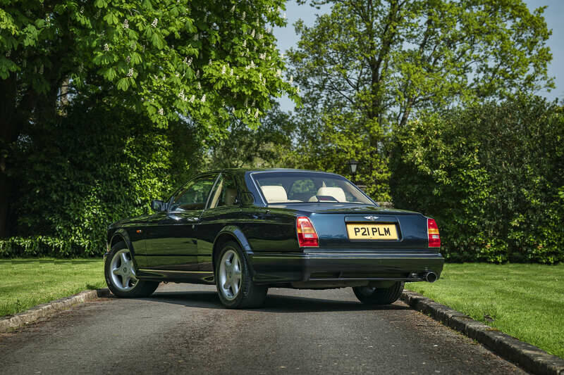 Image 14/50 of Bentley Continental T (1997)