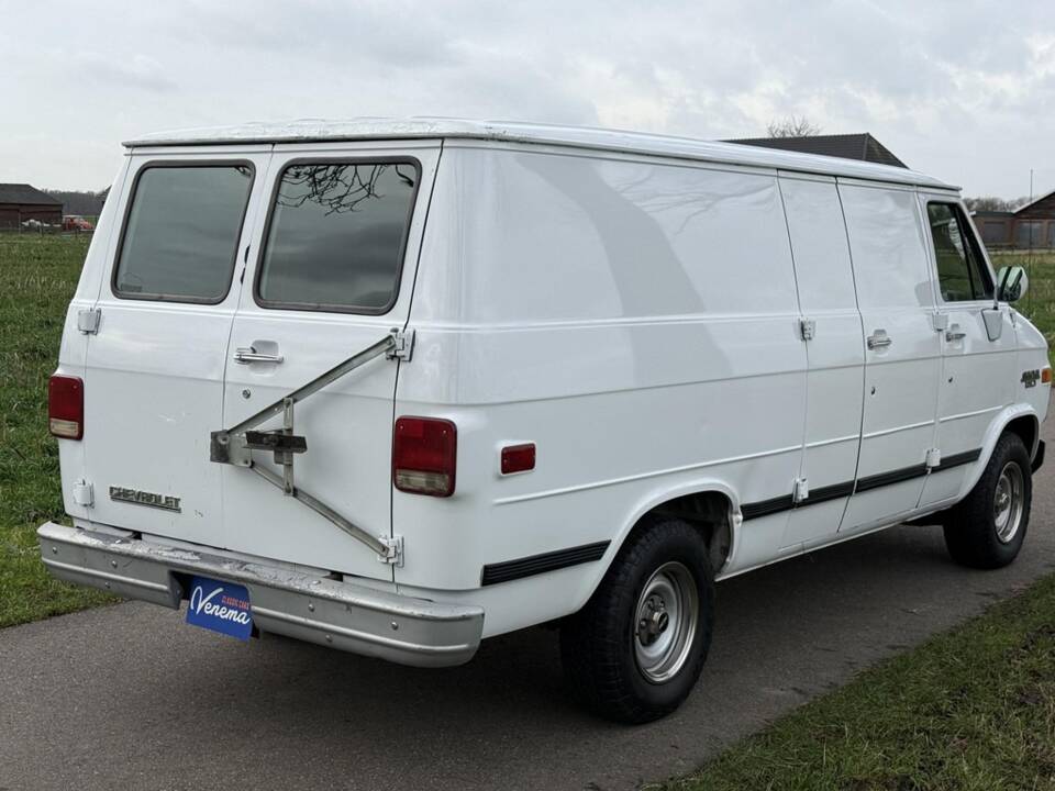 Bild 4/19 von Chevrolet Sportsvan LWB (1993)