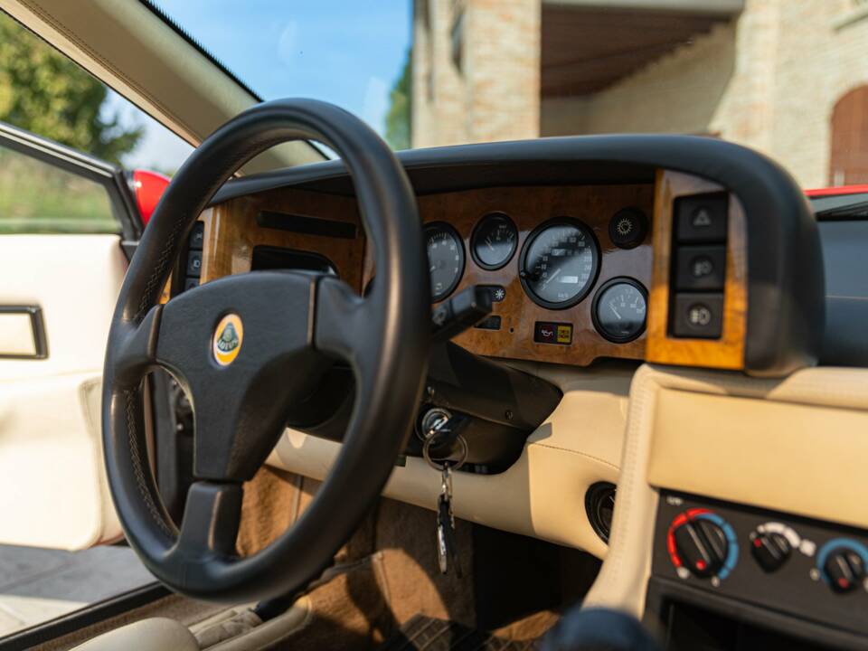 Bild 47/50 von Lotus Esprit Turbo (1993)