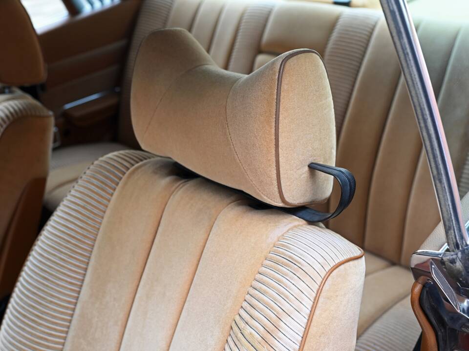 Bild 15/16 von Mercedes-Benz 450 SLC (1978)