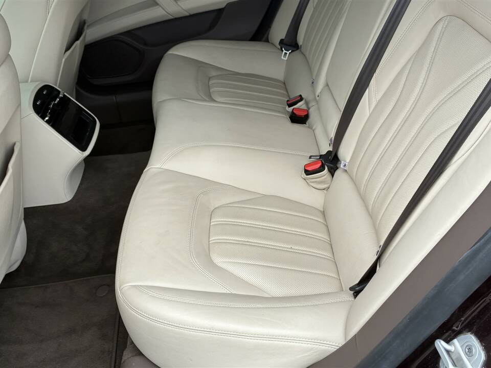 Image 34/56 of Maserati Quattroporte S (2015)