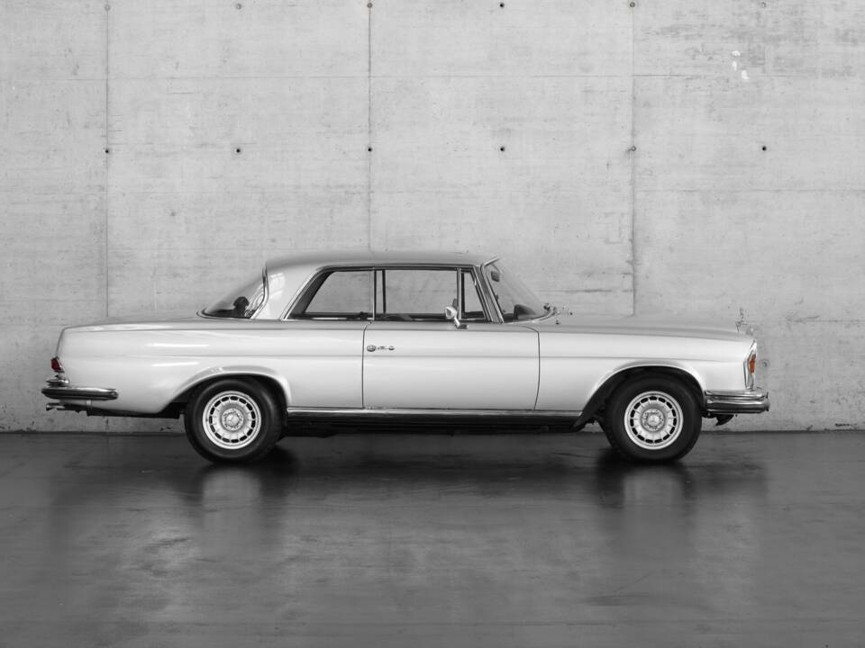 Afbeelding 5/50 van Mercedes-Benz 280 SE (1968)