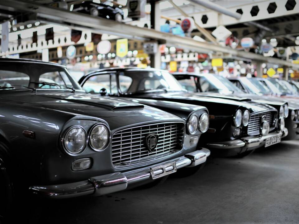 Image 32/50 de Lancia Flaminia GT Touring (1960)