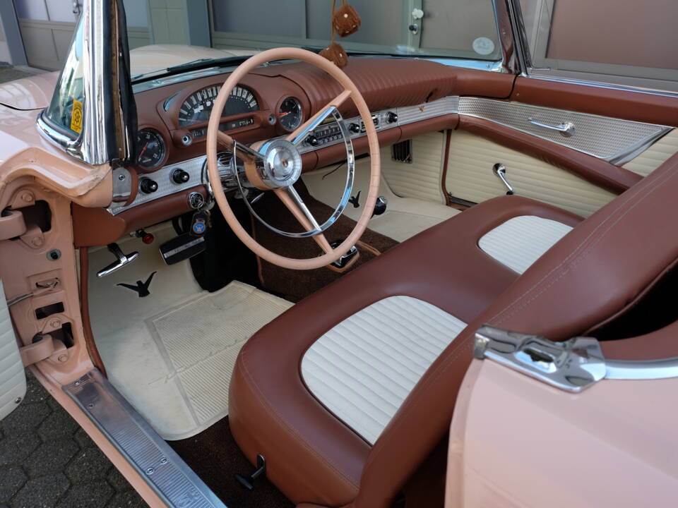 Immagine 25/64 di Ford Thunderbird (1956)