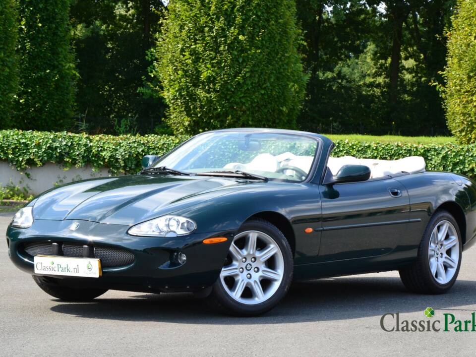 Imagen 1/50 de Jaguar XK8 4.0 (1998)