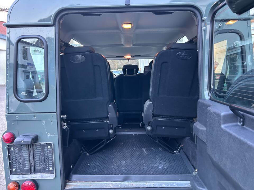 Image 22/35 of Land Rover Defender 90 (2014)