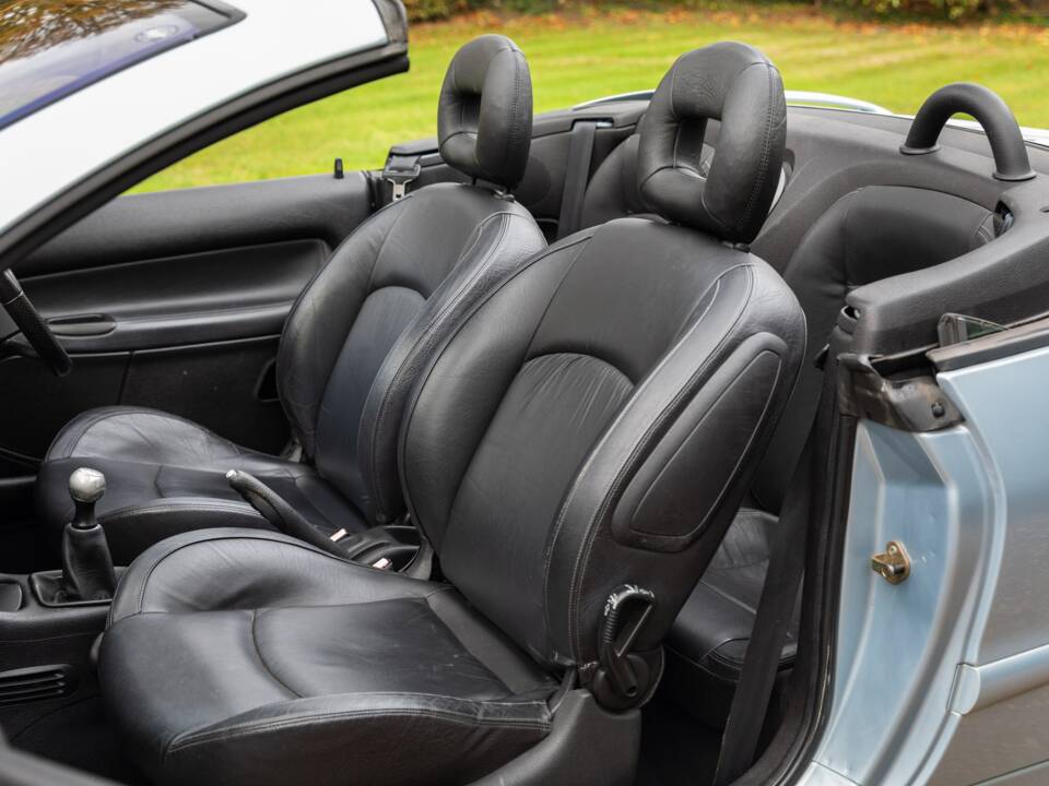 Image 40/50 of Peugeot 206 CC 1.6 16V (2003)