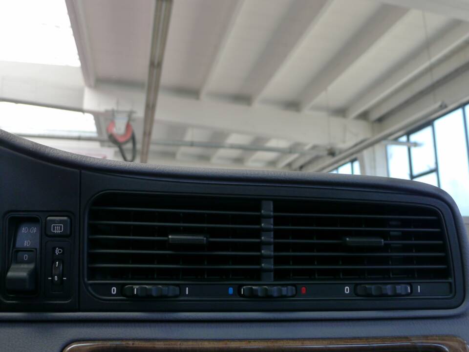 Bild 47/50 von BMW 850CSi (1993)