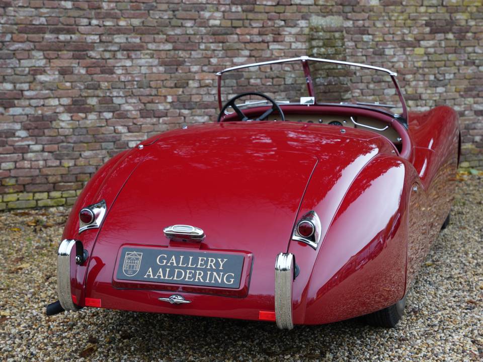 Afbeelding 19/50 van Jaguar XK 120 OTS (Alloy) (1949)