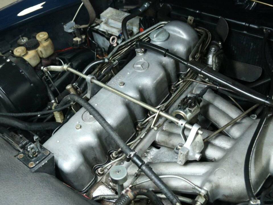 Image 24/30 of Mercedes-Benz 280 SL (1968)