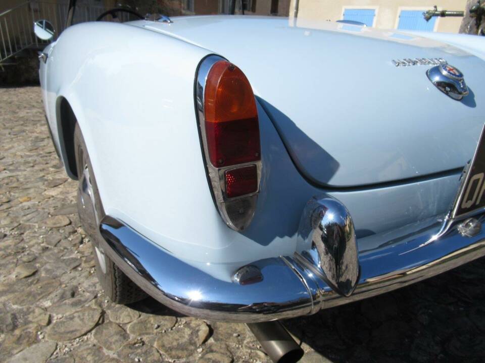 Imagen 29/37 de Alfa Romeo Giulia 1600 Spider Veloce (1965)