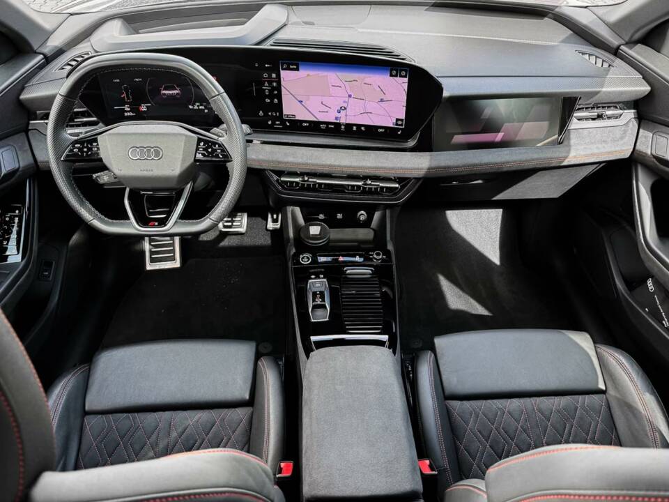 Image 3/15 of Audi Q6 e-tron quattro (2024)