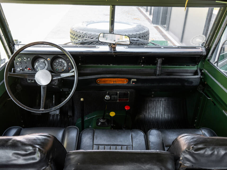 Bild 22/36 von Land Rover 88 (1972)