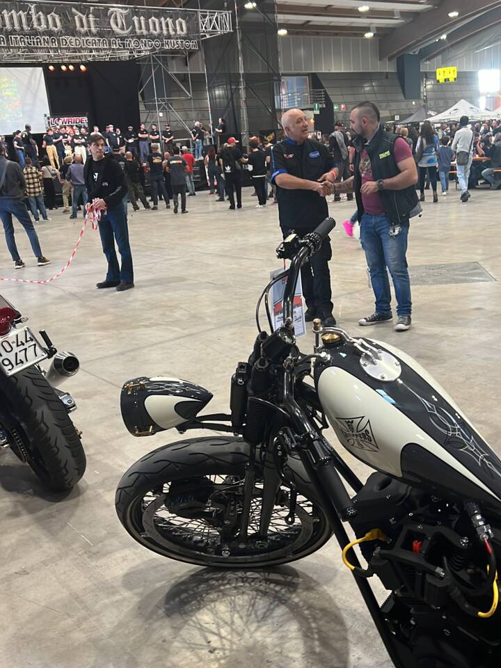 Imagen 41/60 de Harley-Davidson DUMMY (2017)