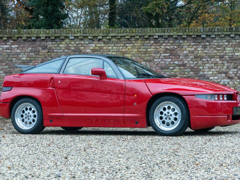 Image 46/50 of Alfa Romeo SZ (1991)
