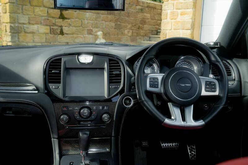 Imagen 44/50 de Chrysler 300 SRT8 (2013)