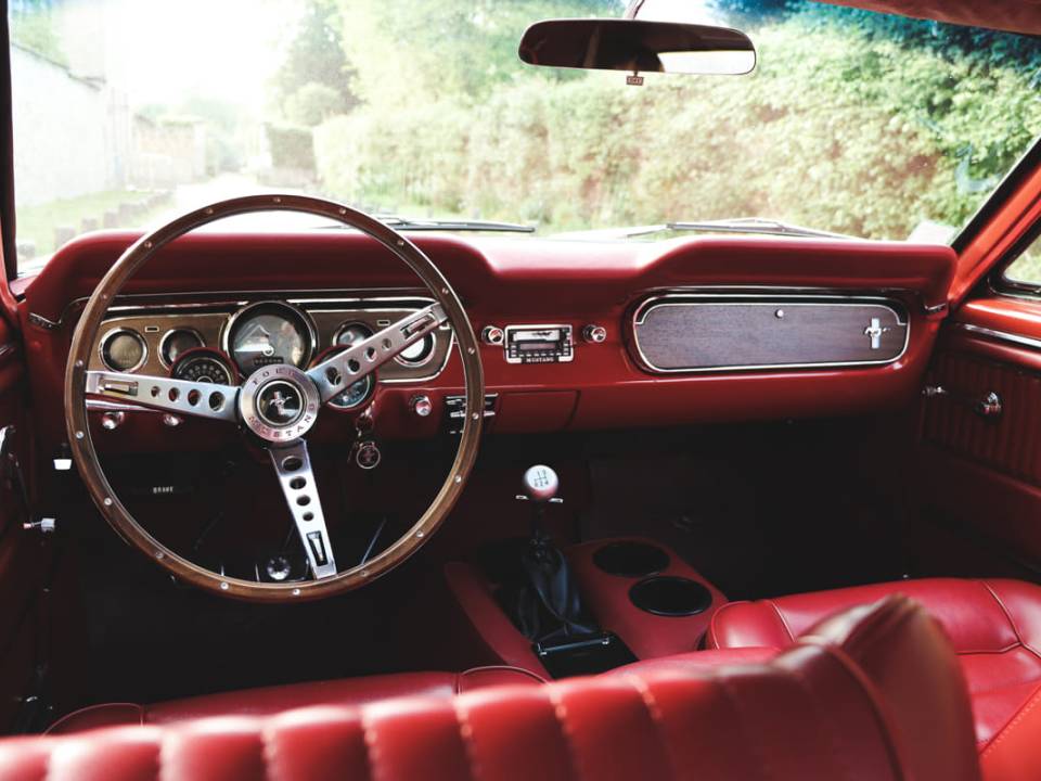Ford Mustang coupé V8 interior