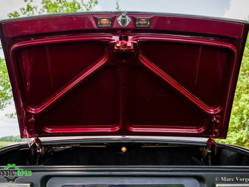 Bild 48/49 von Triumph Stag (1975)