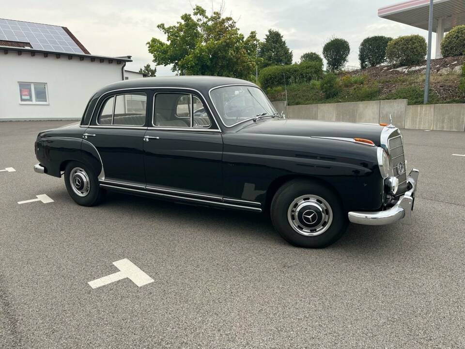 Image 1/8 of Mercedes-Benz 220 a (1956)