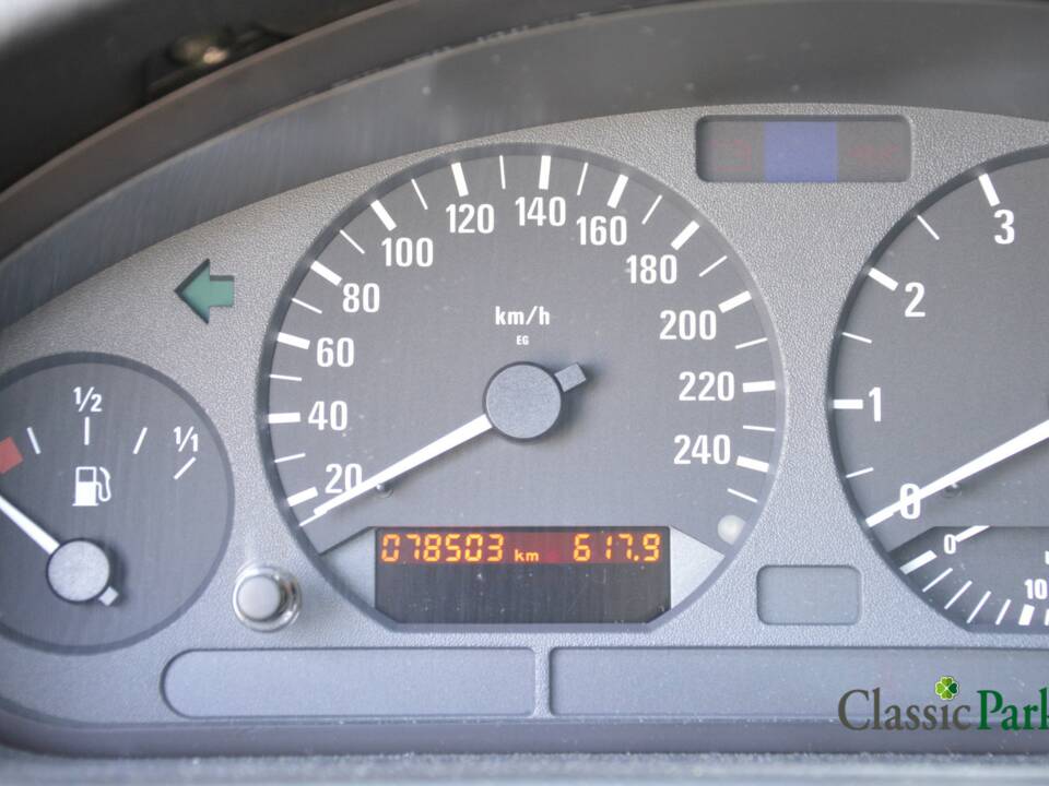 Image 28/50 de BMW 323i (1998)