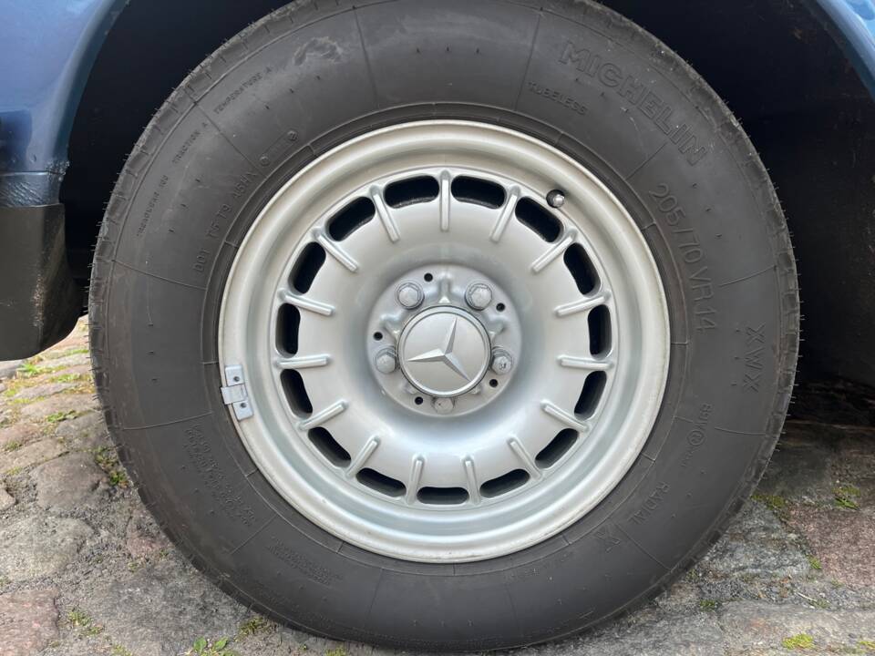 Afbeelding 43/146 van Mercedes-Benz 380 SL (1982)