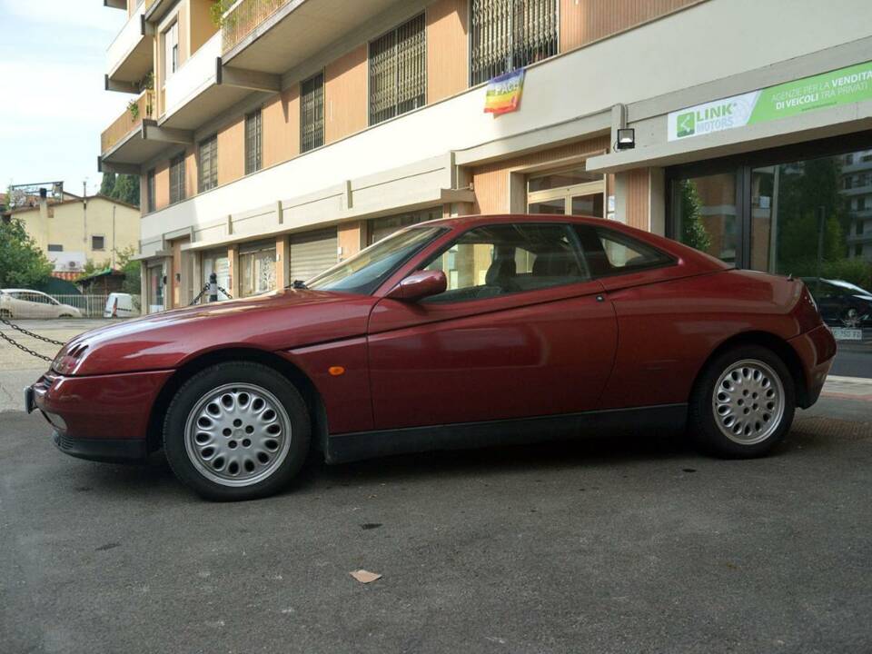 Bild 7/10 von Alfa Romeo GTV 2.0 V6 Turbo (1996)