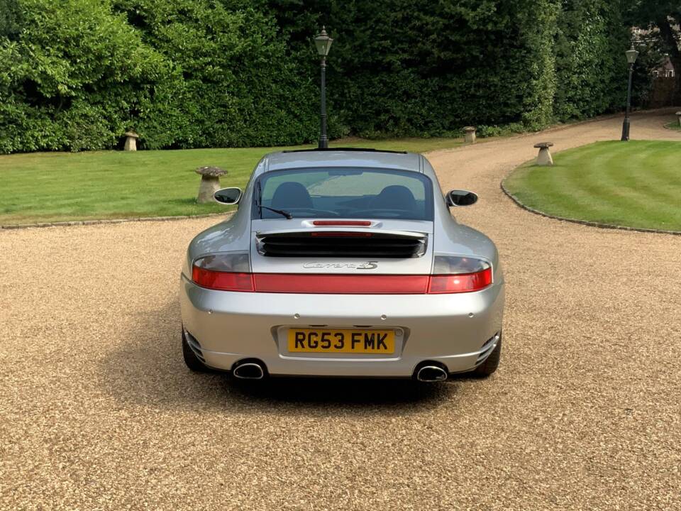 Afbeelding 10/22 van Porsche 911 Carrera 4S (2003)