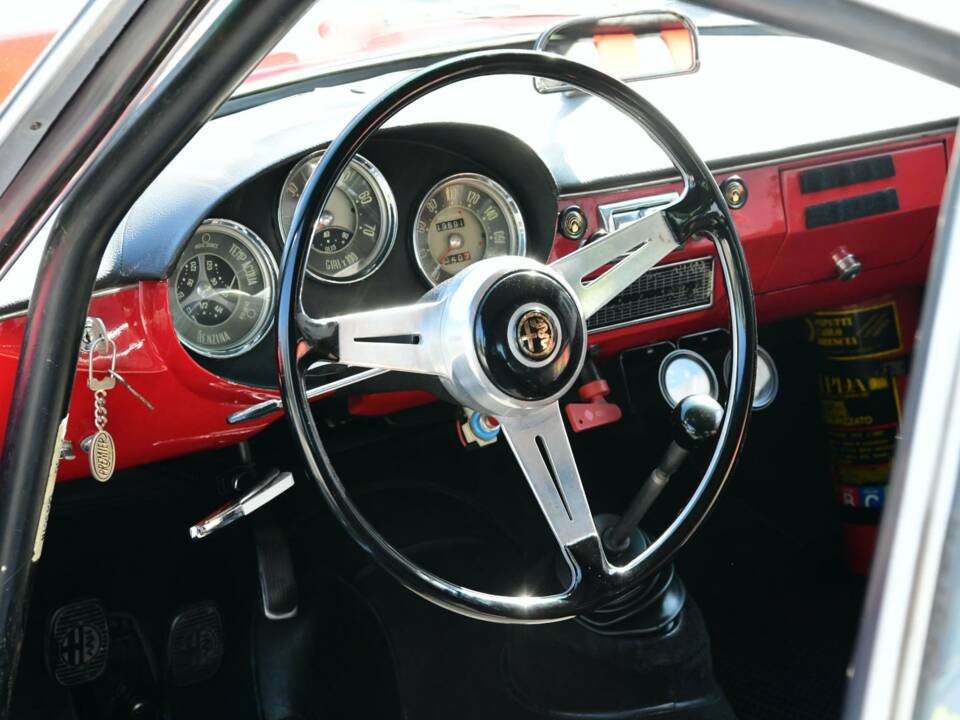 Image 41/50 of Alfa Romeo Giulietta Sprint (1961)