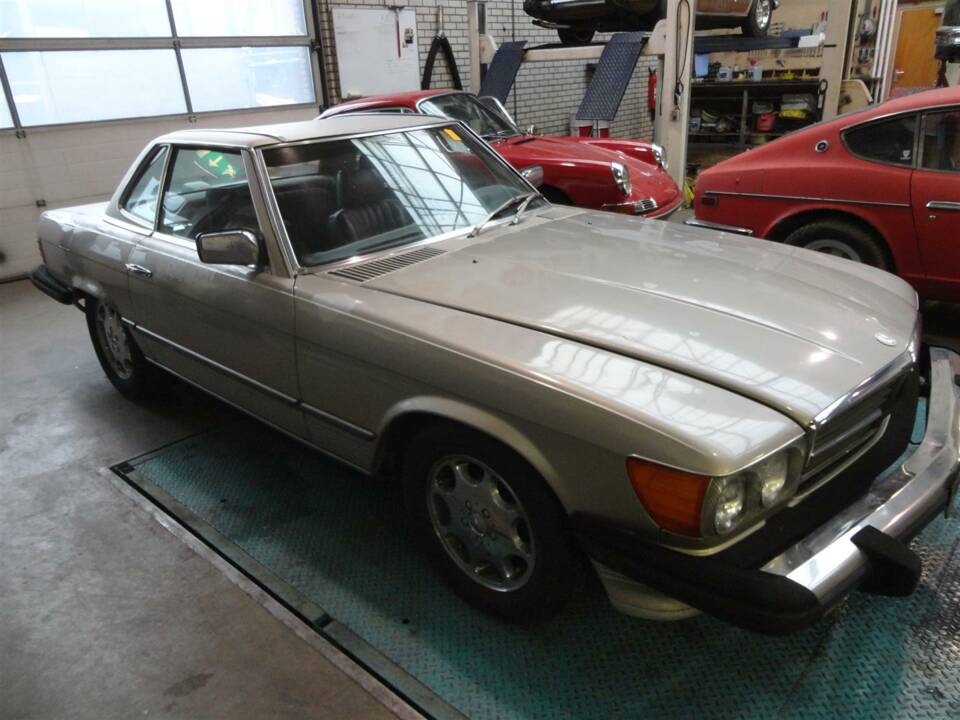 Image 12/29 de Mercedes-Benz 450 SL (1976)