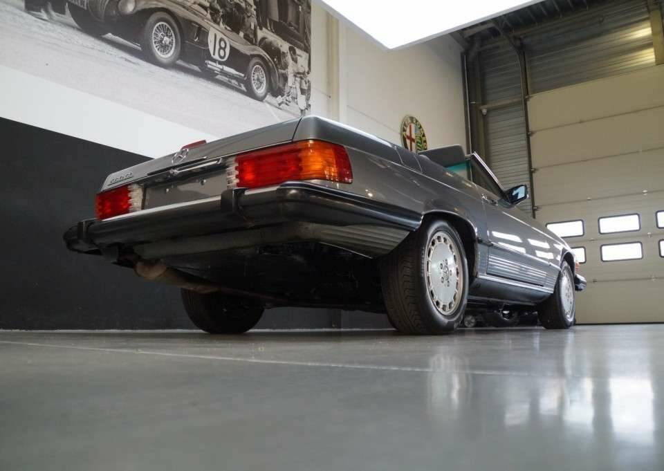 Bild 36/50 von Mercedes-Benz 560 SL (1989)