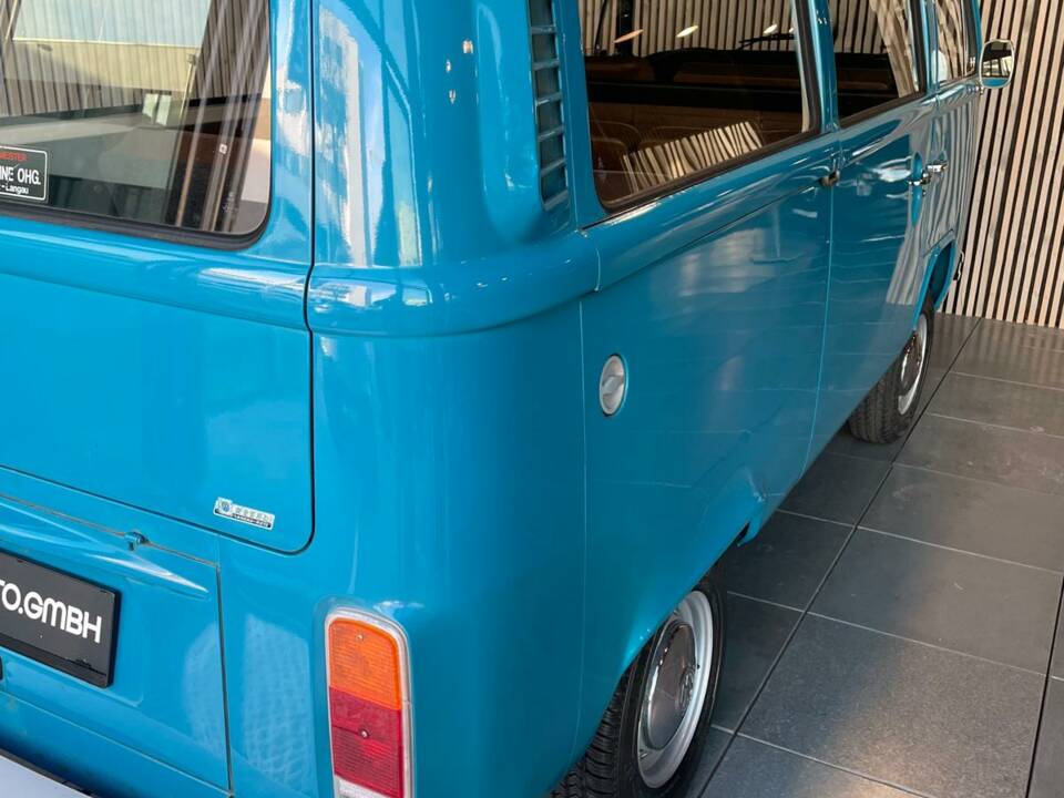 Immagine 28/47 di Volkswagen T2b Kleinbus (1977)