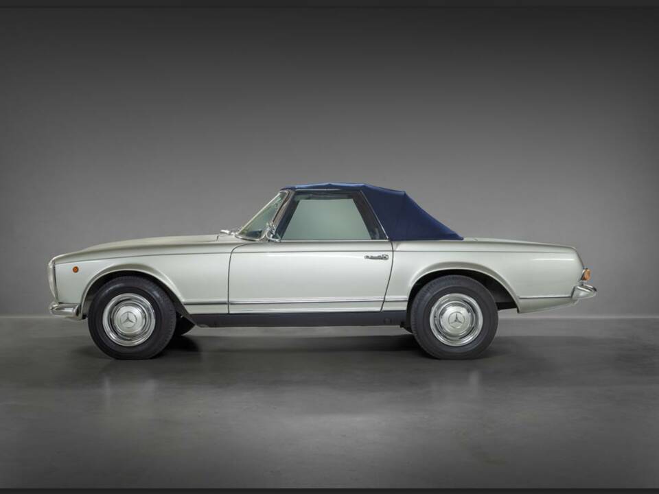 Image 3/29 of Mercedes-Benz 230 SL (1965)