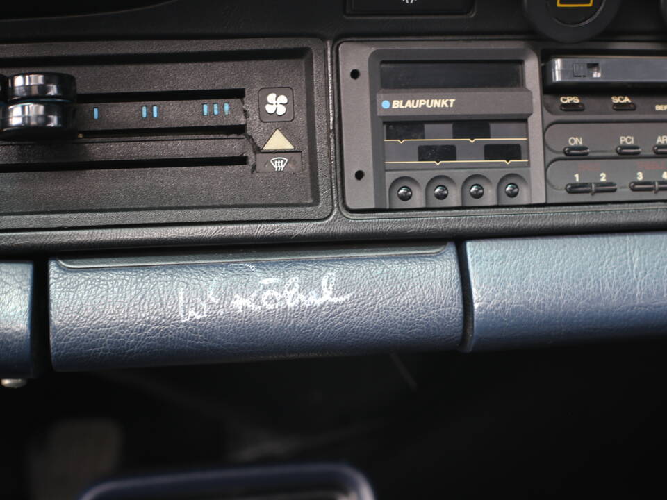 Bild 16/51 von Porsche 911 Carrera 3.2 (1984)