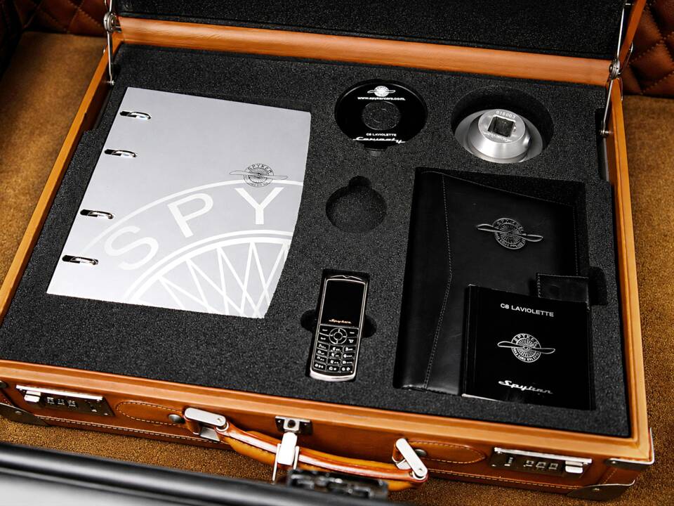 Image 15/17 of Spyker C8 Spyder (2005)